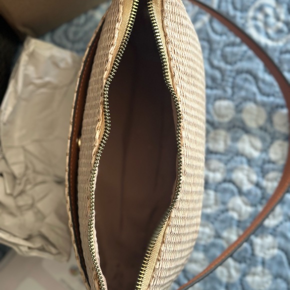 Small Nanette Lepore hand bag - Picture 3 of 4